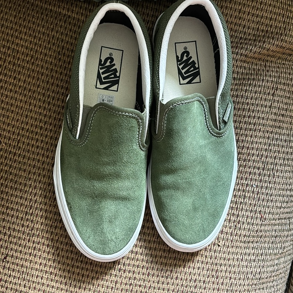 Vans - Picture 2 of 5